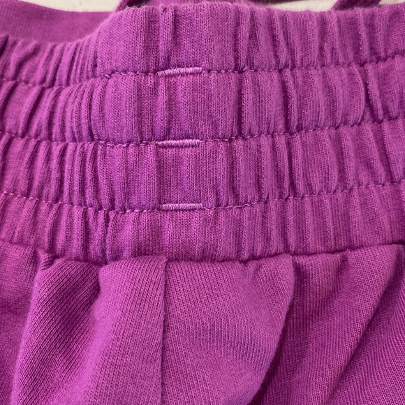 Super cute Puma Jogging/Lounging shorts L - Picture 4 of 5